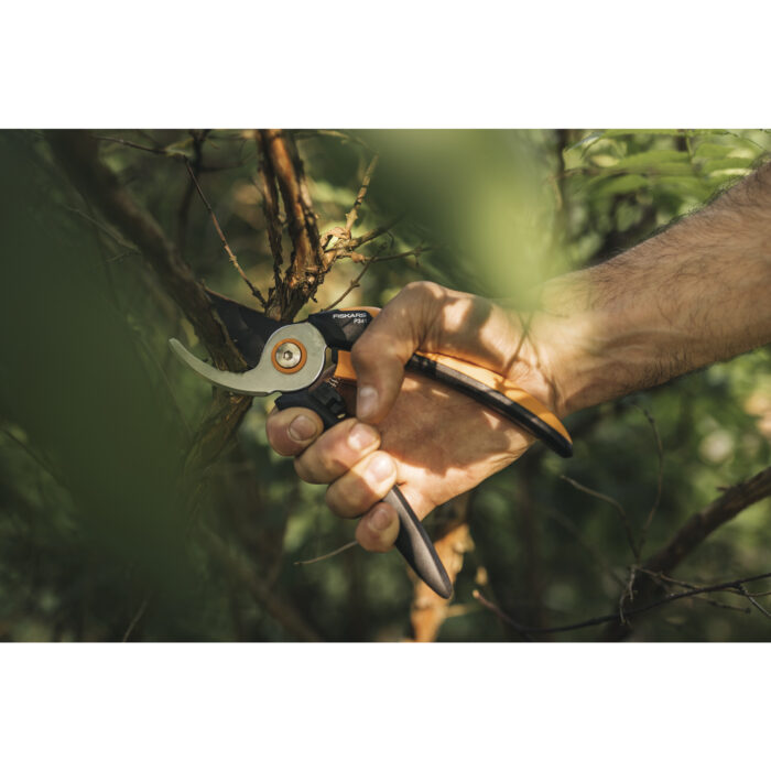 F-111111_Fiskars-oksakaarid-Solid_Loodus-Invest3